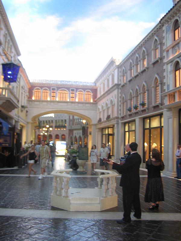 Sidewalk musicians at the Venetian (yes you are inside)