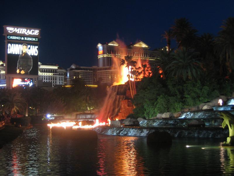 Mirage Volcano (finally a decent shot)